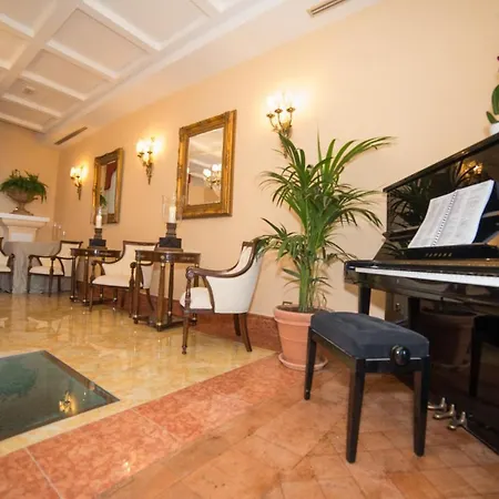 Borgo Pilotti 4* Penna San Giovanni
