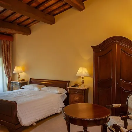 Hotel Borgo Pilotti Penna San Giovanni